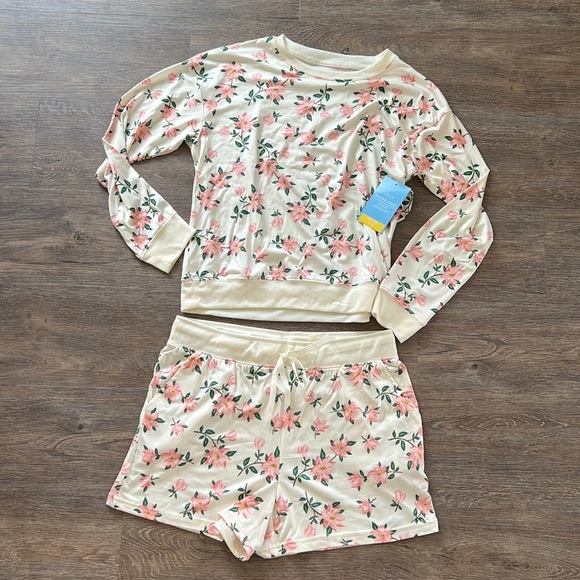 Draper James Other - DJ Draper James floral 2 piece lounge set size medium